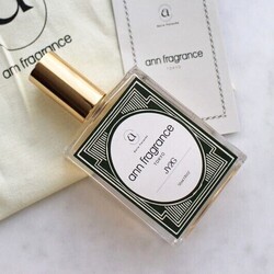 隠れ家的なアトリエ「ann fragrance」で、自分だけの香り創りを体験！
