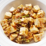離乳食にマーボー豆腐はいつから？取り分け方法やおすすめレシピ、冷凍方法【管理栄養士監修】