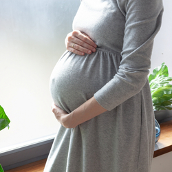妊娠34週の妊婦の体の変化と赤ちゃんの発育｜今やるべき7つのこと【医師監修】