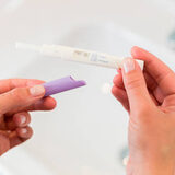 【医師監修】妊娠検査薬で薄い線は陽性？線が薄く出る原因と蒸発線の見分け方