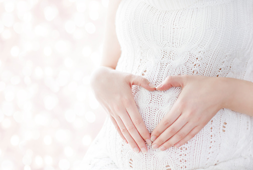 医師監修 妊娠初期のおりものの状態とは 色や量の注意点