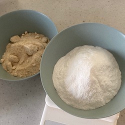 【小麦粉の代わりに】さらさらで使いやすく、グルテンフリー！ 米粉のメリット&お菓子レシピ