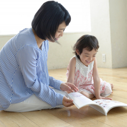 子供の読書習慣はどうすれば身につく？小さい頃の絵本の読み聞かせをしてきた家庭が多数派