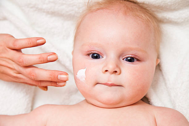 赤ちゃんを保湿して皮膚トラブルを防ごう ママ女医と娘の な日常 Vol 28 マイナビ子育て