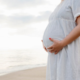 【医師監修】妊娠中の胸のトラブルと対処法、やっておきたいケアについて