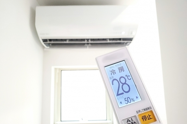 家のエアコンの設定温度で一番多いのは、A.28度、B.26度、C.25度のどれ ...