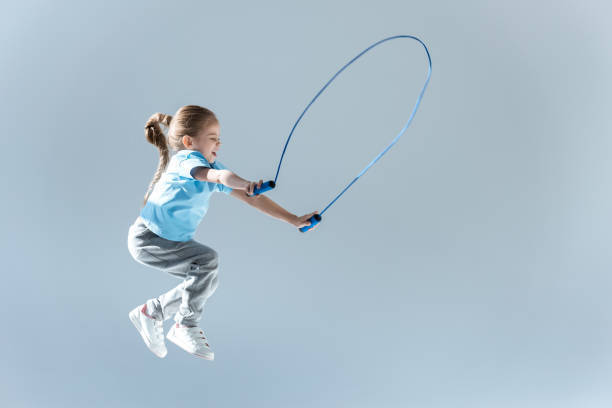 縄跳びの教え方 子供 幼児に教える縄跳びの跳び方 回し方 マイナビ子育て