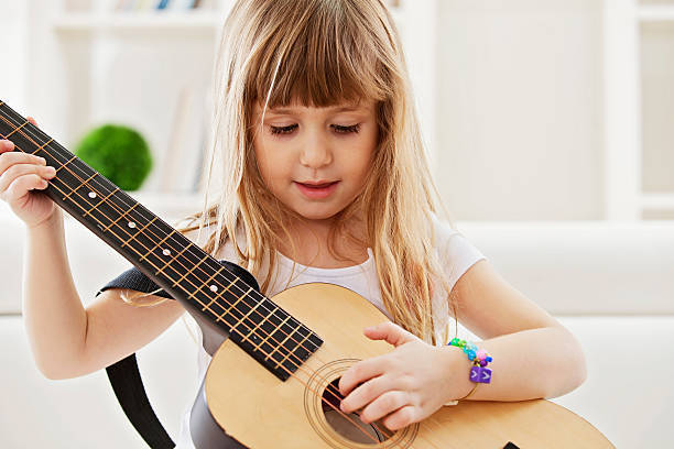 ギターの子供への教え方 ギターの選び方から練習曲まで マイナビウーマン子育て