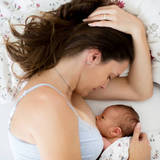 【助産師解説】母乳はいつから出るの？出をよくする2つのポイント