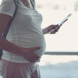 【医師監修】妊娠中の旅行（マタ旅）はなぜ危険？　知っておきたいリスクと注意点