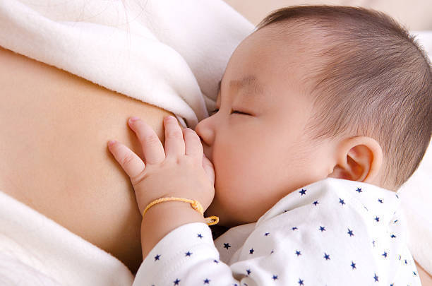 助産師監修 母乳の栄養は食事に左右される 発育への影響とメリット マイナビ子育て