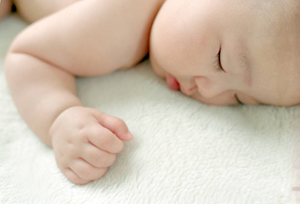 助産師解説 赤ちゃんのうつぶせ寝のリスクとは 寝返りが多いときの対処法