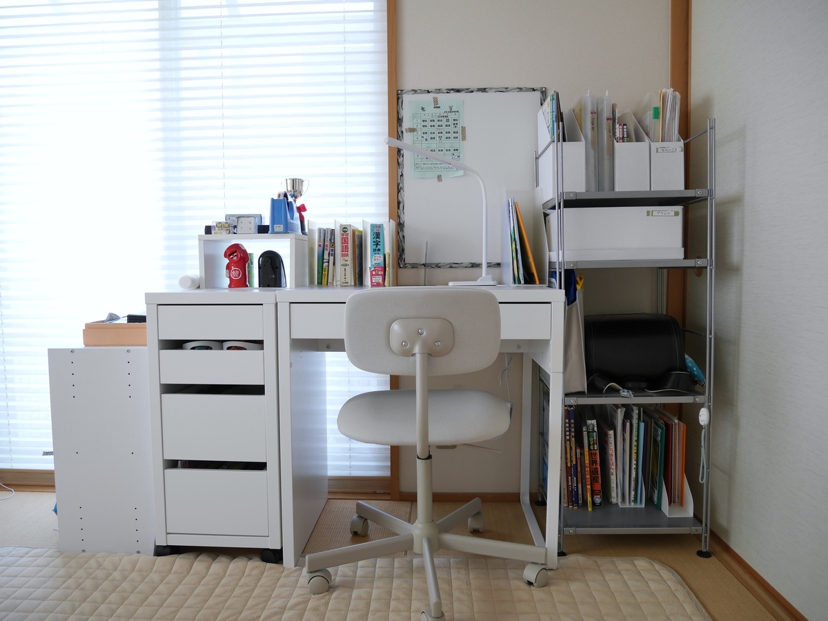IKEA学習机とキャスター付き引き出し - オフィス用家具