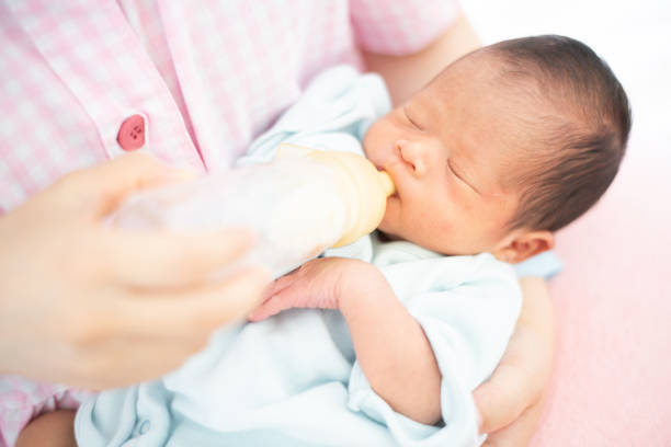 助産師解説 新生児 沐浴後の授乳は必要 タイミングは 白湯が必要 マイナビ子育て