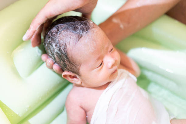医師監修 沐浴はいつまで必要 新生児でもお風呂ok 一緒に入浴するときのやり方
