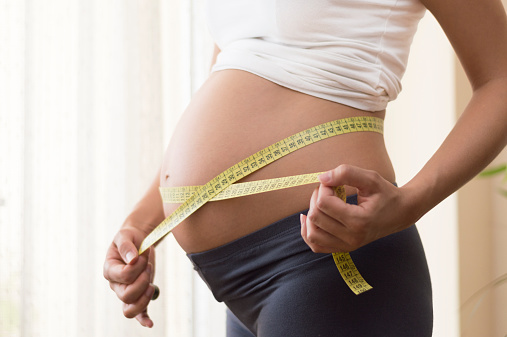 医師監修 出産後1ヶ月で何kg減る 産後体重が減らない原因と対策 マイナビウーマン子育て