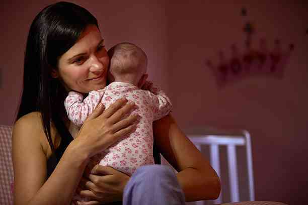 助産師解説 新生児期の赤ちゃんがうなるのはおかしい 原因と対応 マイナビ子育て