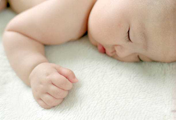 助産師解説 赤ちゃんのうつぶせ寝のリスクとは 寝返りが多いときの対処法 マイナビ子育て