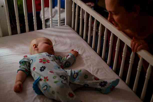 助産師解説 赤ちゃんのうつぶせ寝のリスクとは 寝返りが多いときの対処法 マイナビ子育て