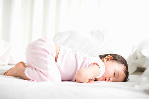 助産師解説 赤ちゃんのうつぶせ寝のリスクとは 寝返りが多いときの対処法 Michill ミチル