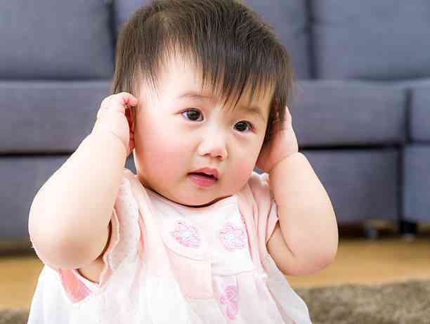 医師監修 赤ちゃんは耳掃除していいの 注意点とケアのコツ マイナビウーマン子育て Goo ニュース