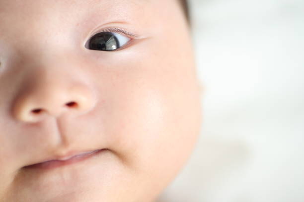 医師監修 赤ちゃんの目やにや涙が多いときに考えられる疾患は マイナビウーマン子育て Goo ニュース