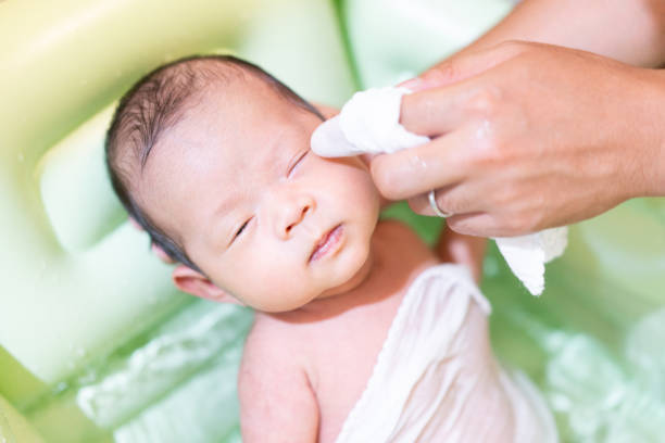 医師監修 赤ちゃんの目やにや涙が多いときに考えられる疾患は マイナビウーマン子育て 赤ちゃんの目元に目やに がいっぱいついてい ｄメニューニュース Nttドコモ