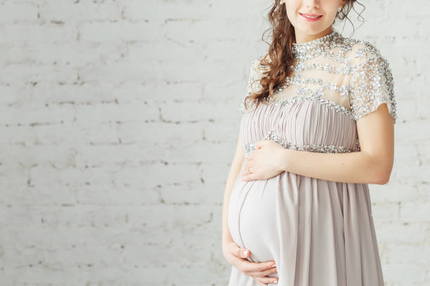 医師監修 妊娠中のヘアカラーやパーマはok 胎児に影響は 気をつける