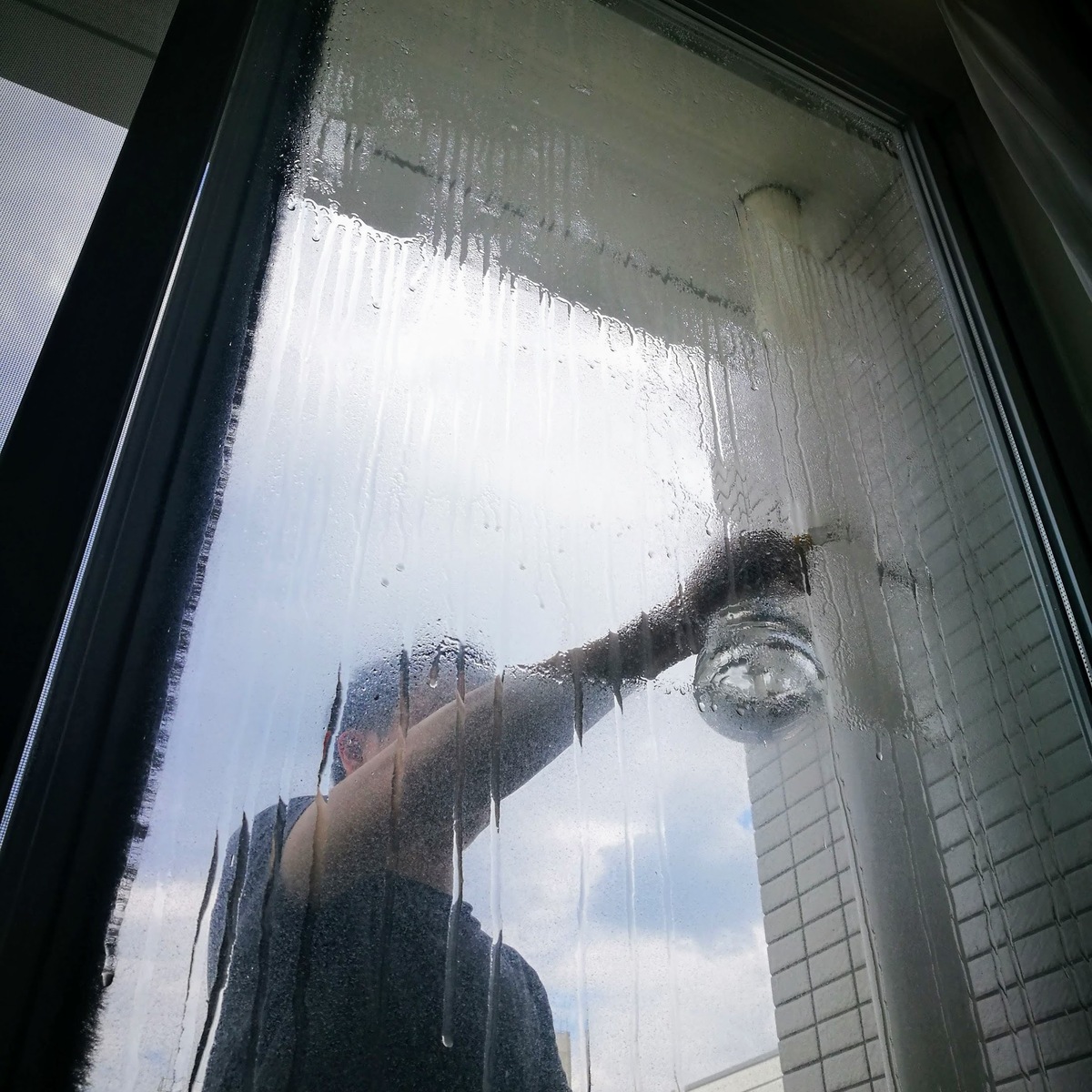専用洗剤がなくてもok 実例 窓ガラスのエコでシンプルな掃除方法 マイナビウーマン子育て 誰でもキレイな窓 を保ちたいもの ですがち ｄメニューニュース Nttドコモ