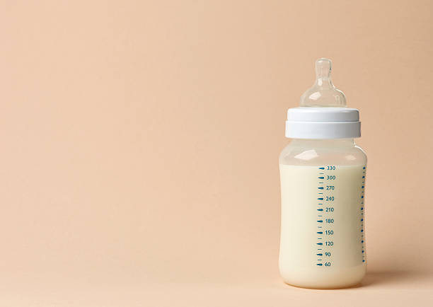 生後 3 ヶ月 ミルク の 量