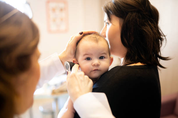 医師監修 赤ちゃんが耳を触る理由と注意したい病気とは マイナビウーマン子育て Goo ニュース