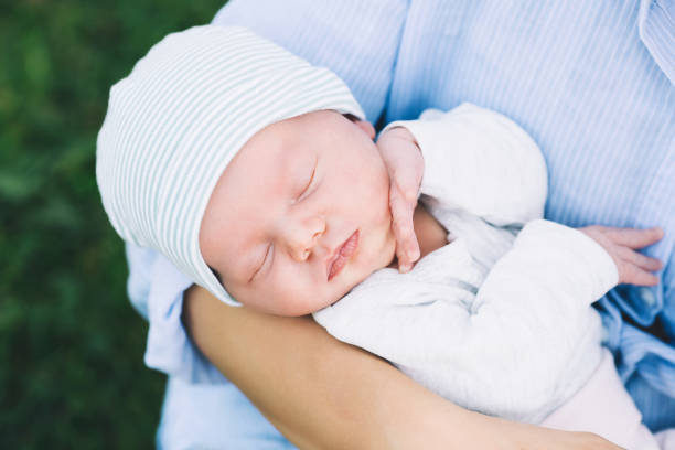赤ちゃん 外気浴 いつから 効果と2つの注意点 マイナビウーマン子育て 赤ちゃんの健康づくりのために おうちの中 ｄメニューニュース Nttドコモ