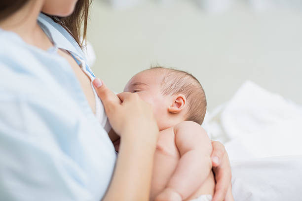医師監修 母乳性黄疸はいつまで 日光浴や便の色との関係とは マイナビ子育て