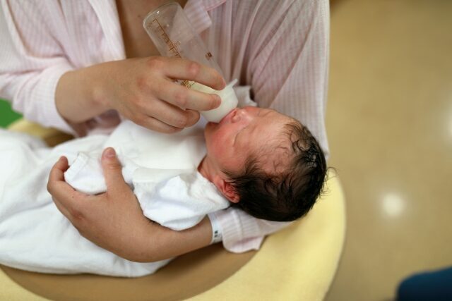 新生児のゲップが出ない時の対処法 簡単な方法とコツ 助産師解説 マイナビ子育て