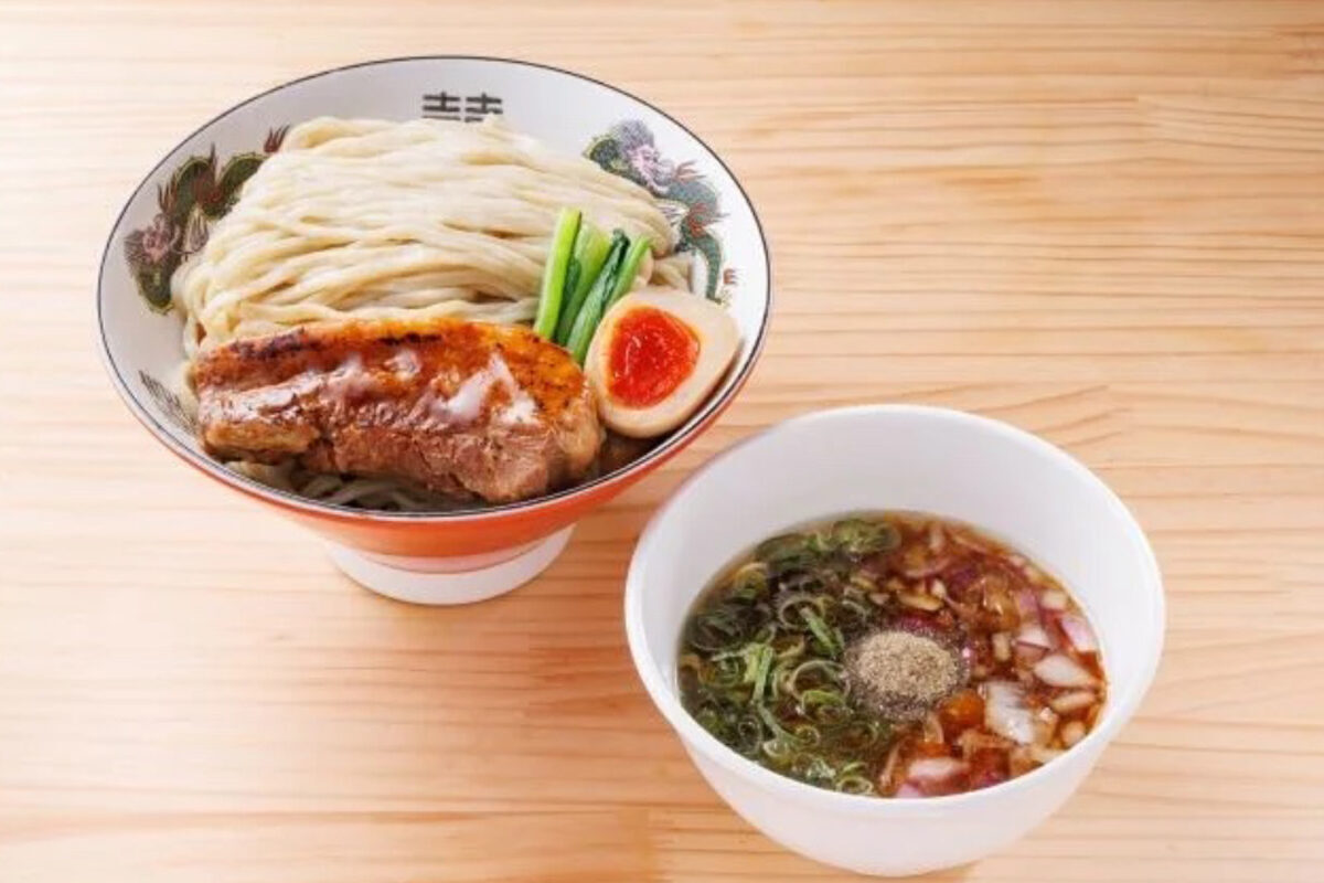 中華そばが2日間限定500円に！「柔らか豚角煮」をのせた名物ラーメンも味わえる「中華そば 穂稀 -homare-」がオープン - ECナビ